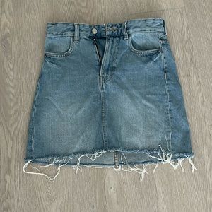 Denim high waist blue skirt. H&M size 4